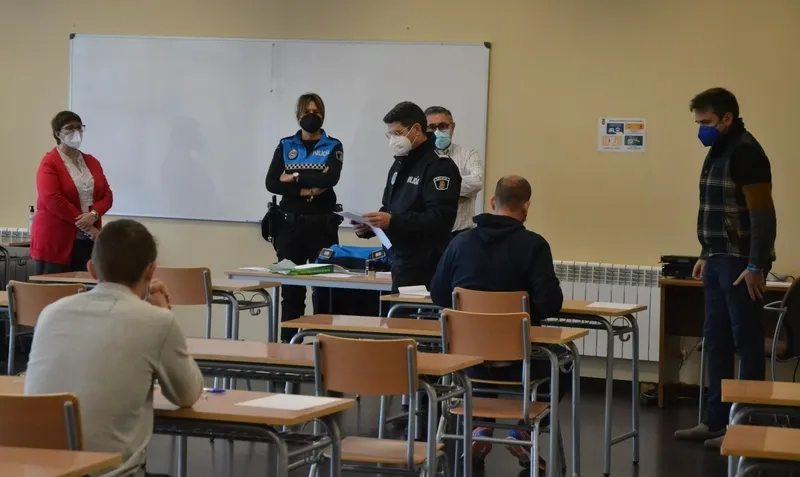 Foto 4 - S&oacute;lo 4 aspirantes siguen con opciones en la oposici&oacute;n a la Polic&iacute;a tras registrarse otros dos &lsquo;no presentados&rsquo;