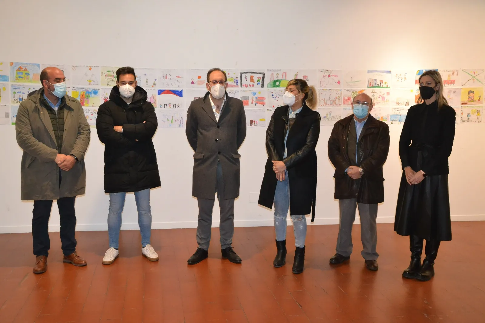 Foto 2 - Expuestos los 134 dibujos presentados al concurso &lsquo;Mam&aacute; Trabajadora&rsquo; 