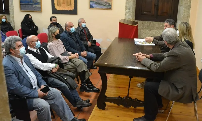 Foto 5 - Carlos Garc&iacute;a Medina trae al primer plano la tradici&oacute;n popular de la caza y la pesca