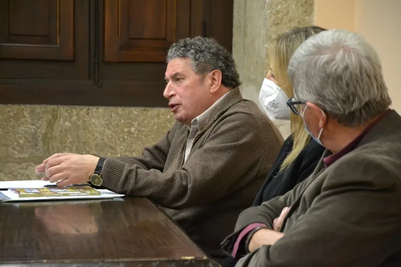 Foto 3 - Carlos Garc&iacute;a Medina trae al primer plano la tradici&oacute;n popular de la caza y la pesca