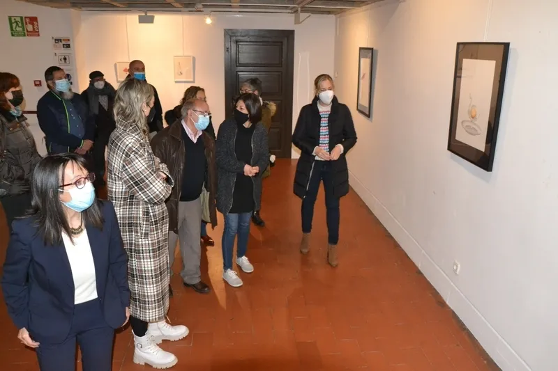 Foto 3 - La mirobrigense Susana L&oacute;pez cumple su sue&ntilde;o de exponer en la Casa de la Cultura