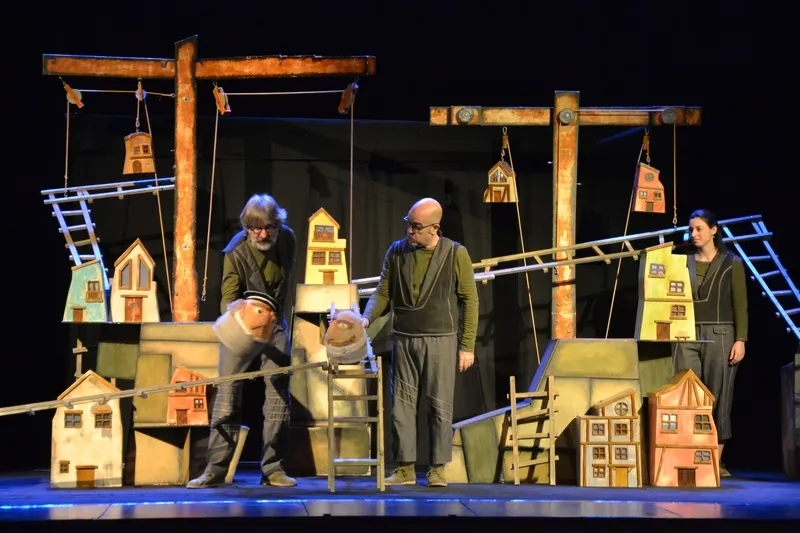Foto 7 - Los escolares mirobrigenses vuelven al Teatro m&aacute;s de dos a&ntilde;os despu&eacute;s