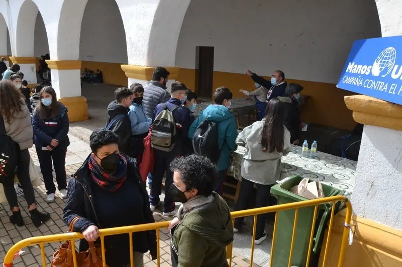 Foto 10 - Buen ambiente en la recuperada Operaci&oacute;n Bocata con unos 1.000 bocadillos repartidos