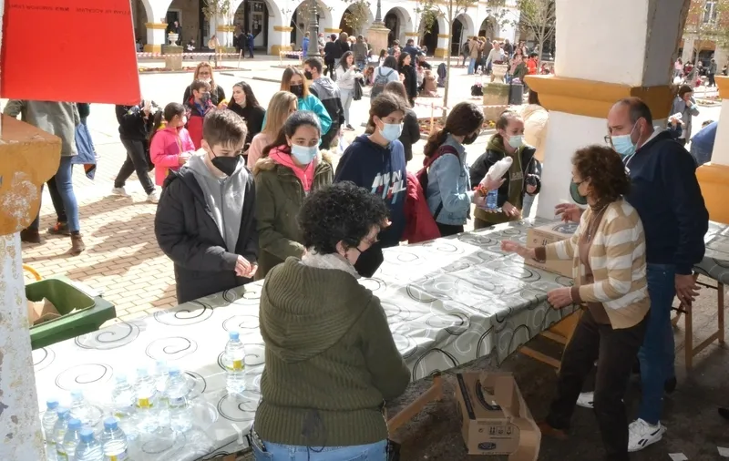 Foto 7 - Buen ambiente en la recuperada Operaci&oacute;n Bocata con unos 1.000 bocadillos repartidos