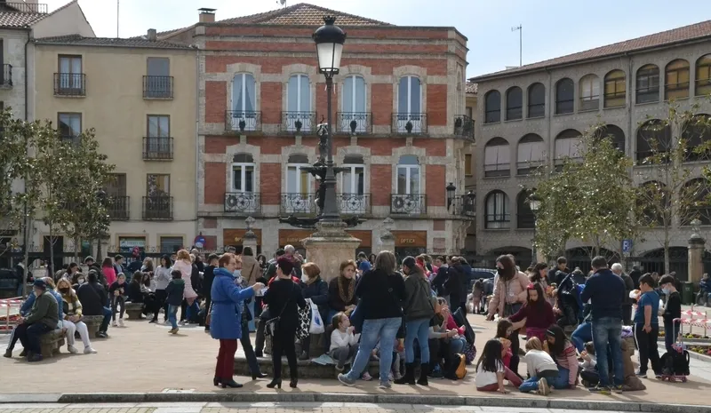 Foto 6 - Buen ambiente en la recuperada Operaci&oacute;n Bocata con unos 1.000 bocadillos repartidos