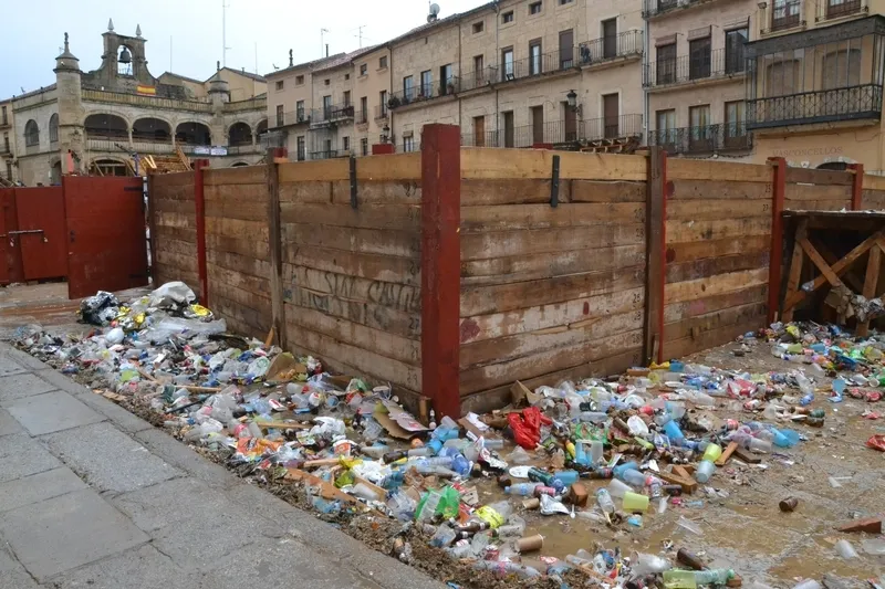 Foto 7 - La lluvia, molesta compa&ntilde;era del inicio de la vuelta a la normalidad de Mir&oacute;briga