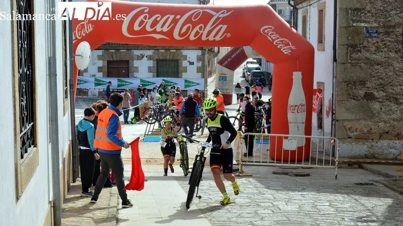 El equipo Escuela de Triatlón Salmantina triunfó en el duatlón de Lumbrales
