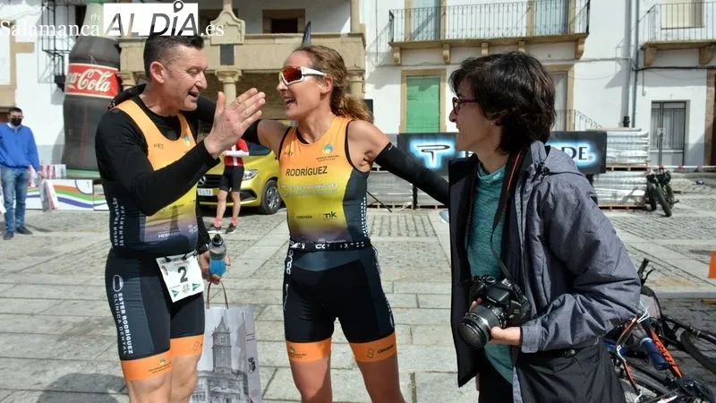 El equipo Escuela de Triatlón Salmantina triunfó en el duatlón de Lumbrales