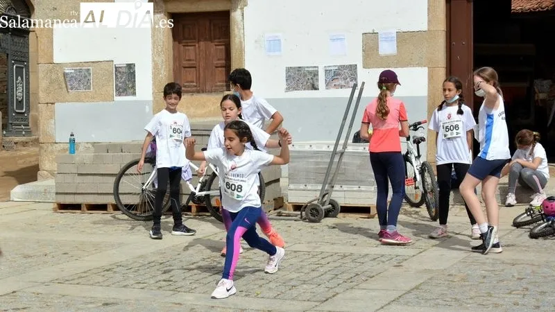 El equipo Escuela de Triatlón Salmantina triunfó en el duatlón de Lumbrales
