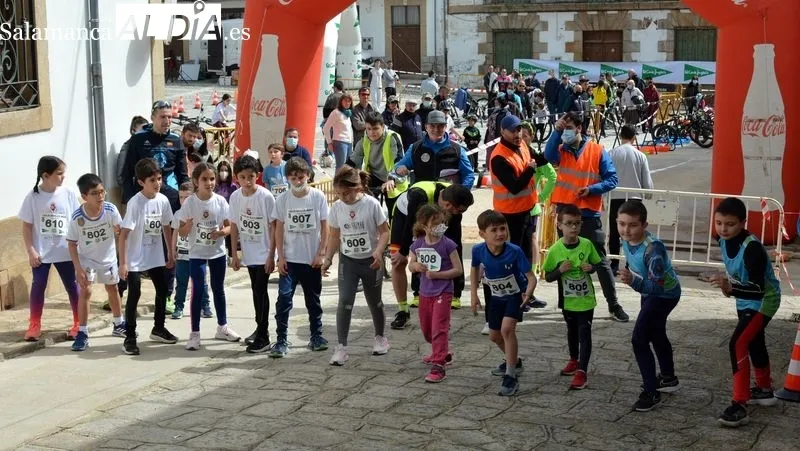 El equipo Escuela de Triatlón Salmantina triunfó en el duatlón de Lumbrales