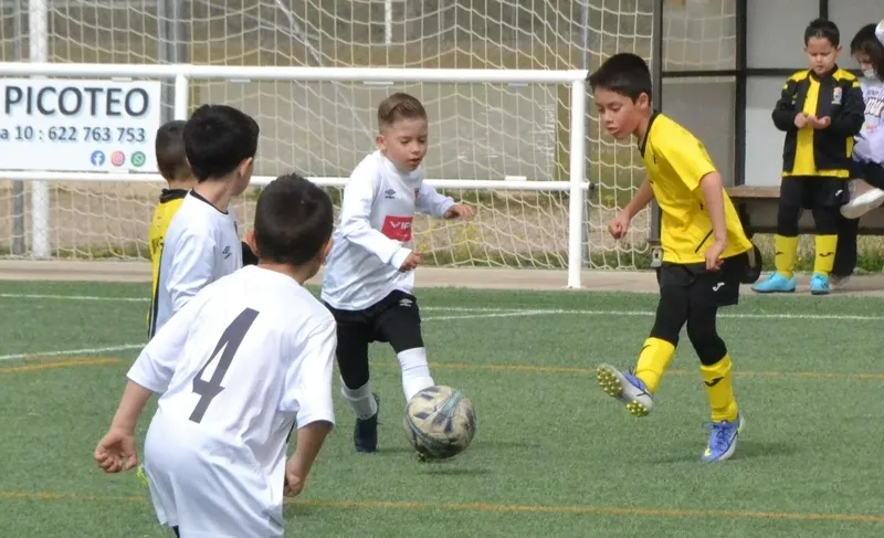 Foto 2 - #M [26|27 MAR] El Prebenjam&iacute;n del Ciudad Rodrigo se afianza en la 3&ordf; plaza con un nuevo triunfo
