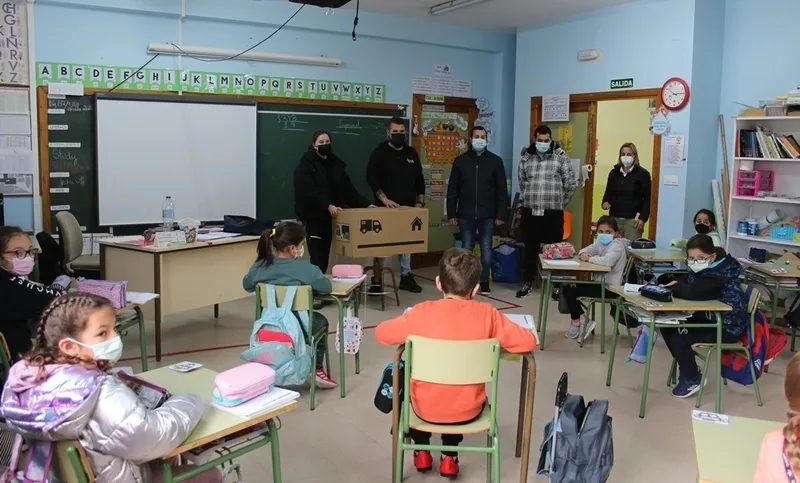 Foto 3 - El Servicio de Huertos de C&aacute;ritas celebra con los escolares mirobrigenses el D&iacute;a del &Aacute;rbol