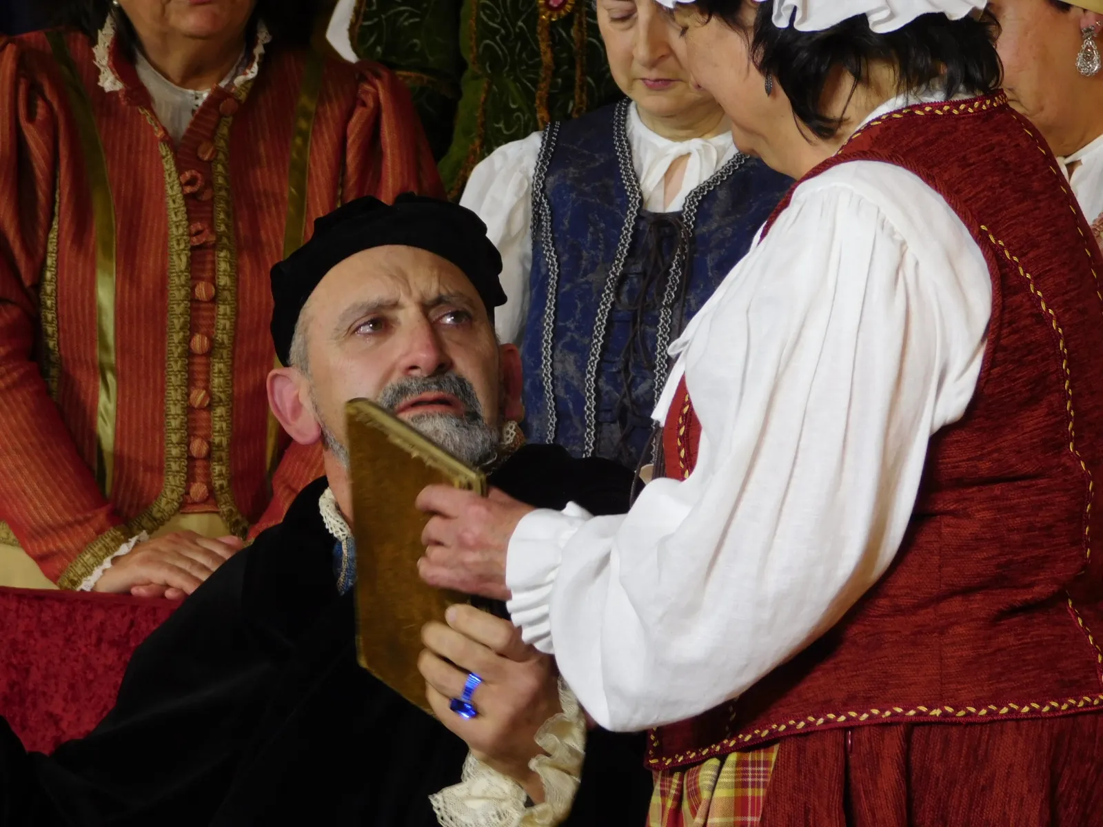 Foto 4 - El Encinar y su pasi&oacute;n por el teatro aplaude la obra de Denis Rafter