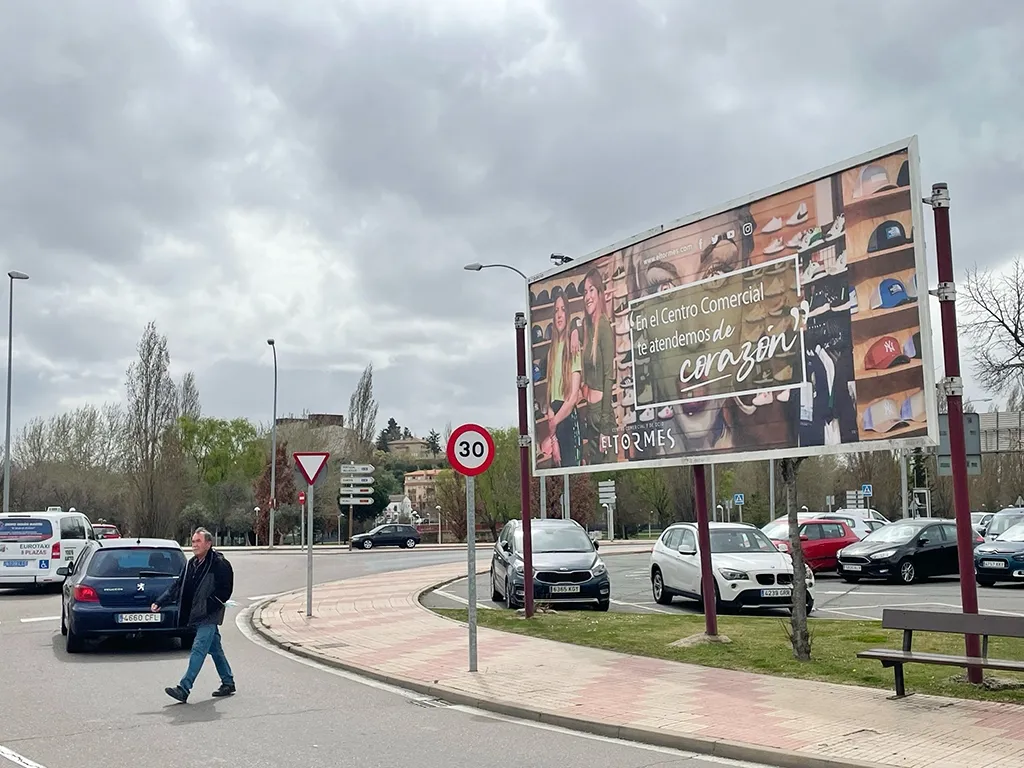 Foto 3 - Los empleados del CC El Tormes, protagonistas de la campa&ntilde;a de moda para esta primavera 