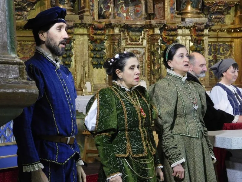 Foto 3 - Espino de la Orbada vive la magia del teatro con 'Buscando a Nebrija'