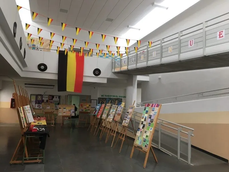 Exposición sobre Bélgica en el IES Campo Charro de La Fuente de San Esteban 
