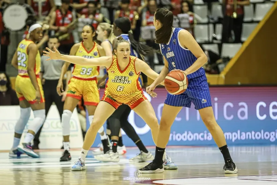 Foto 10 - El Perfumer&iacute;as Avenida acaricia la Final Four dos veces en Fontajau... y Salamanca dictar&aacute; sentencia (81-79)