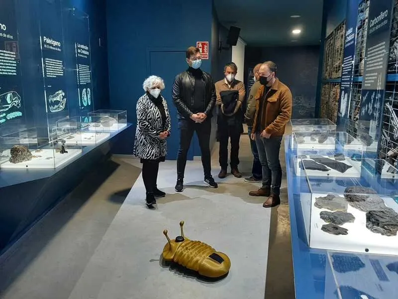 Presentación del robot guía de trilobite en el Museo de los Mares Antiguos de Monsagro