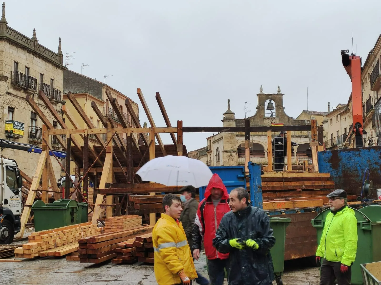 Foto 2 - La lluvia, molesta compa&ntilde;era del inicio de la vuelta a la normalidad de Mir&oacute;briga