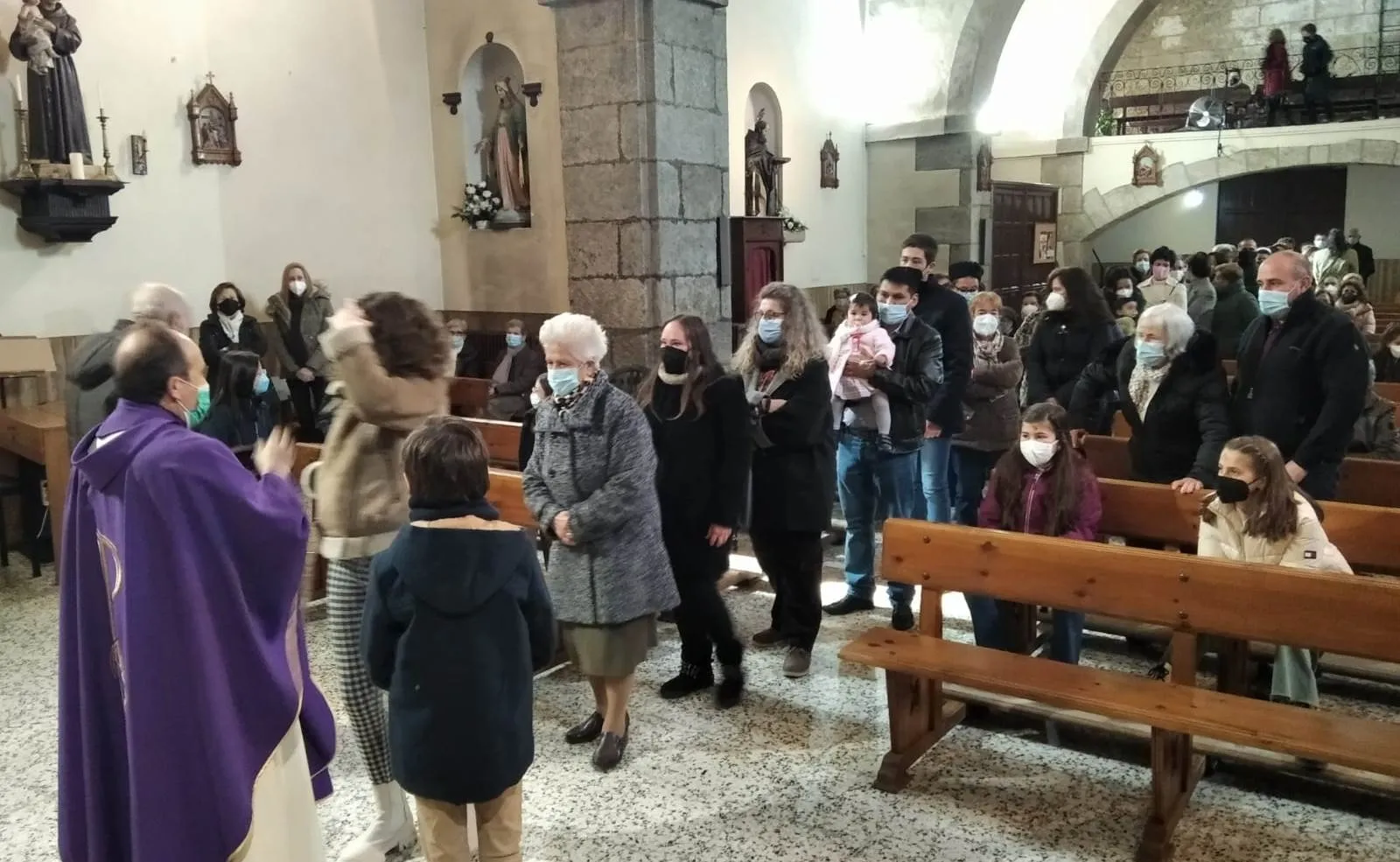 Foto 4 - San Andr&eacute;s impone la ceniza por partida doble como inicio de sus acciones de Cuaresma