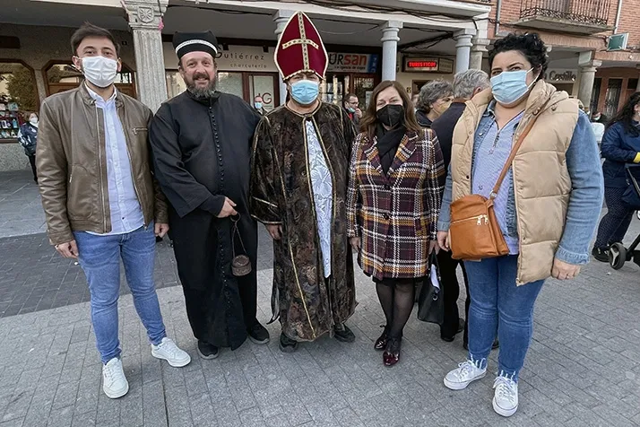 Foto 2 - Multitudinario adi&oacute;s al carnaval con el entierro de la sardina en Pe&ntilde;aranda