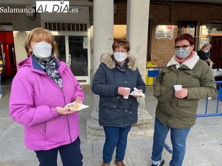 La plaza de España acogía el tradicional entierro de la sardina con el que Peñaranda dice adiós al carnaval 