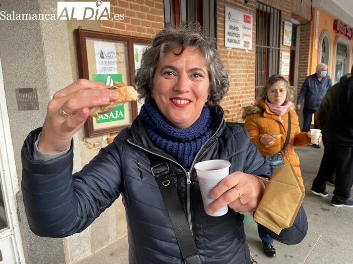 La plaza de España acogía el tradicional entierro de la sardina con el que Peñaranda dice adiós al carnaval 