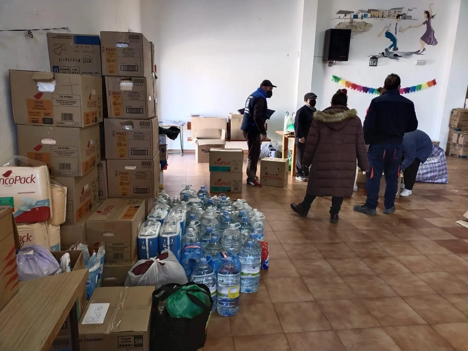 Foto 2 - Villoruela se vuelca con Ucrania y logra enviar en pocas horas el primer cami&oacute;n con ayuda humanitaria
