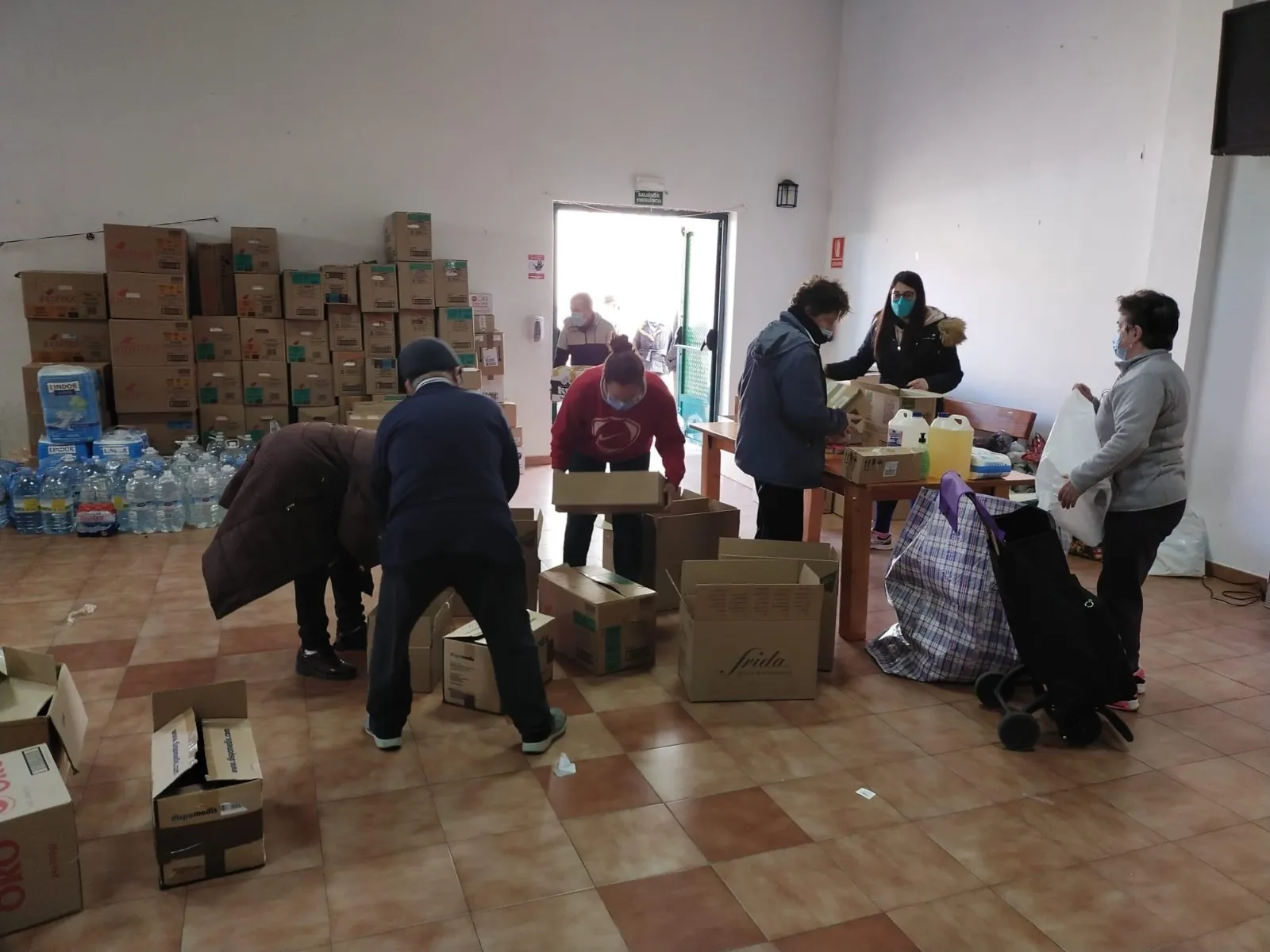 Foto 4 - Villoruela se vuelca con Ucrania y logra enviar en pocas horas el primer cami&oacute;n con ayuda humanitaria