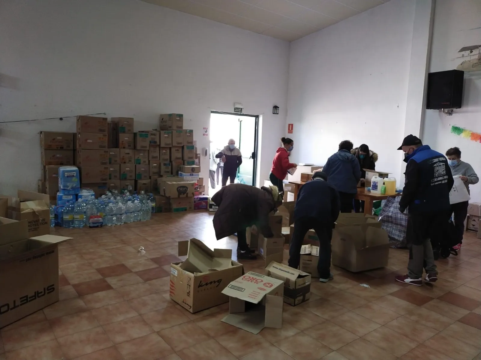 Foto 5 - Villoruela se vuelca con Ucrania y logra enviar en pocas horas el primer cami&oacute;n con ayuda humanitaria