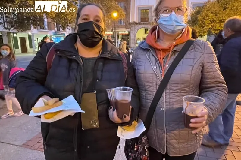 Los peñarandinos han participado este viernes en la chocolatada solidaria en apoyo a Ucrania organizada por el Ayuntamiento