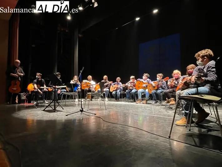 El Teatro del CDS acogía este jueves la primera actuación del retomado programa 'Música en Familia'