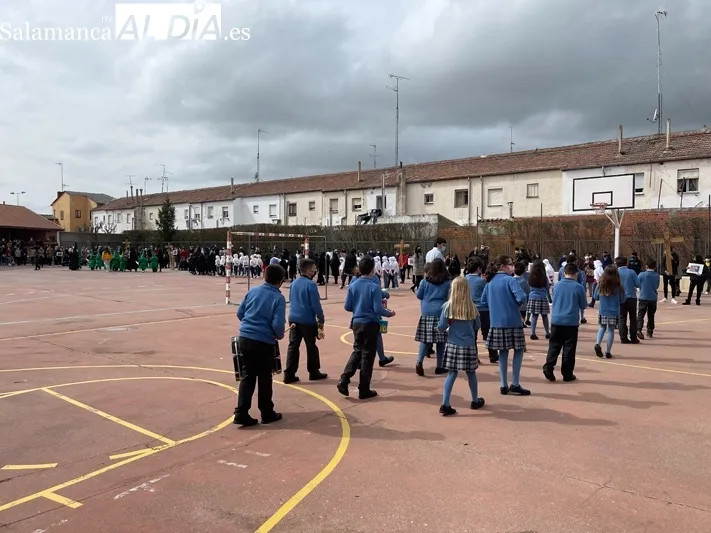 El Colegio La Encarnación organizaba este viernes un Vía Crucis