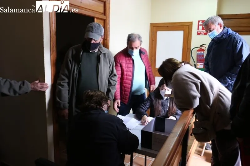 V Ruta de senderismo Sobradillo-El Molinillo-El Buraco / CORRAL