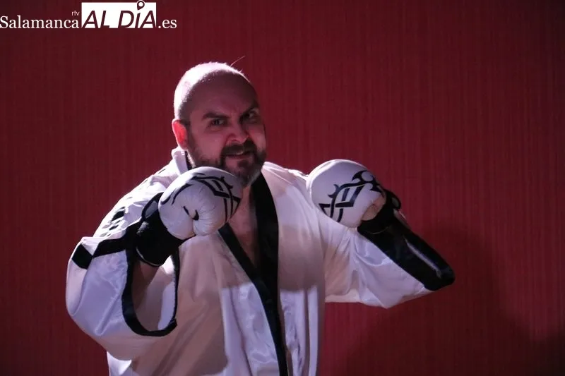 Sesisones de microteatrro por la igualdad en Aldeadávila de la Ribera / CORRAL