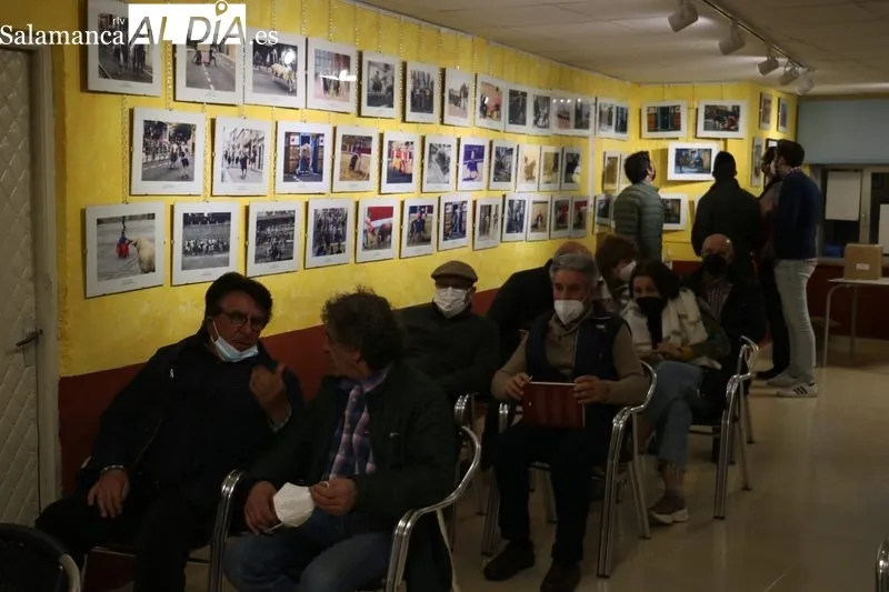 Antonio Risueño presenta en Vitigudino su libro ‘Historias del bolsín’