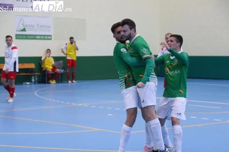 Foto 7 - &Eacute;pica y vibrante victoria del Piensos Dur&aacute;n Albense ante O Esteo (6-5)