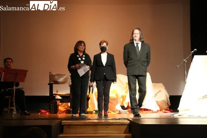 Recital poético y Festival Lírico en el teatro de Alba de Tormes
