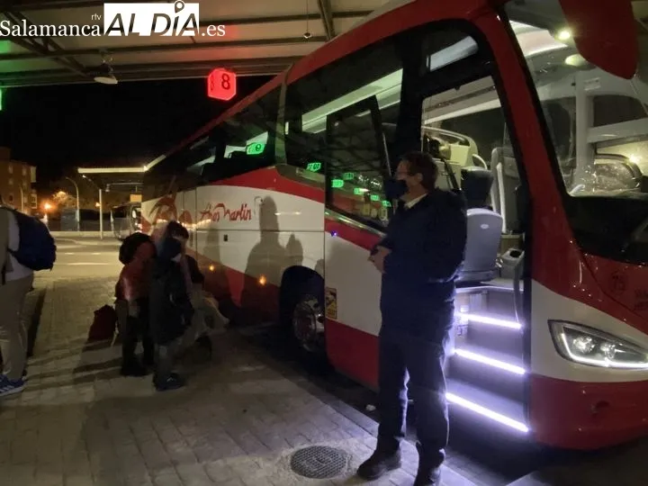 Llegada de los primeros ucranianos a la estación de autobuses de Salamanca