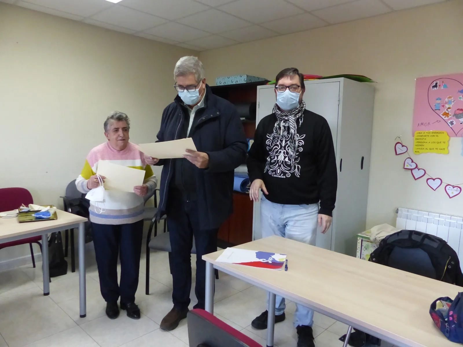 Las integrantes del curso de Bordado Popular de Villoria han recibido diplomas acreditativos 