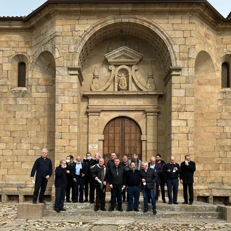 El nuevo obispo de Salamanca, José Luis Retana, continúa conociéndo la Diócesis