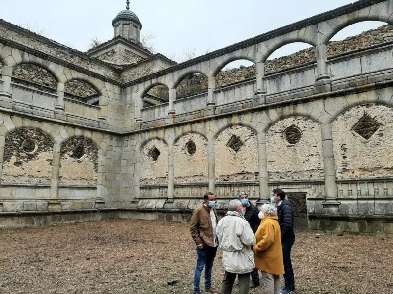 Encarnación Pérez, subdelegada del Gobierno, visita la localidad de El Maíllo - Subd. Gobierno Salamanca