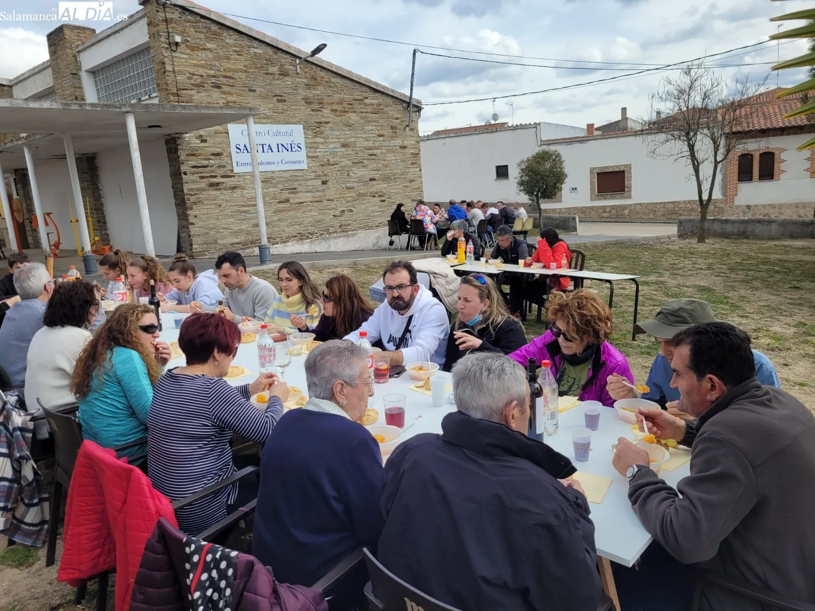 Foto 6 - Cincuenta personas participan en una marcha de Salvatierra a Santa In&eacute;s
