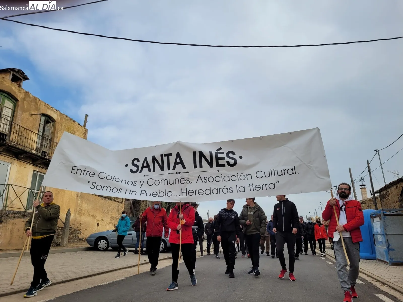 Foto 3 - Cincuenta personas participan en una marcha de Salvatierra a Santa In&eacute;s