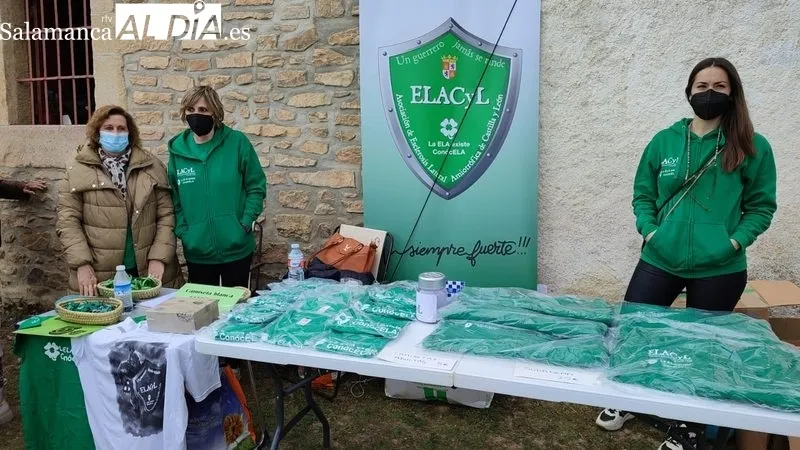 Stand de ELACyL en la entrada a la plaza de toros