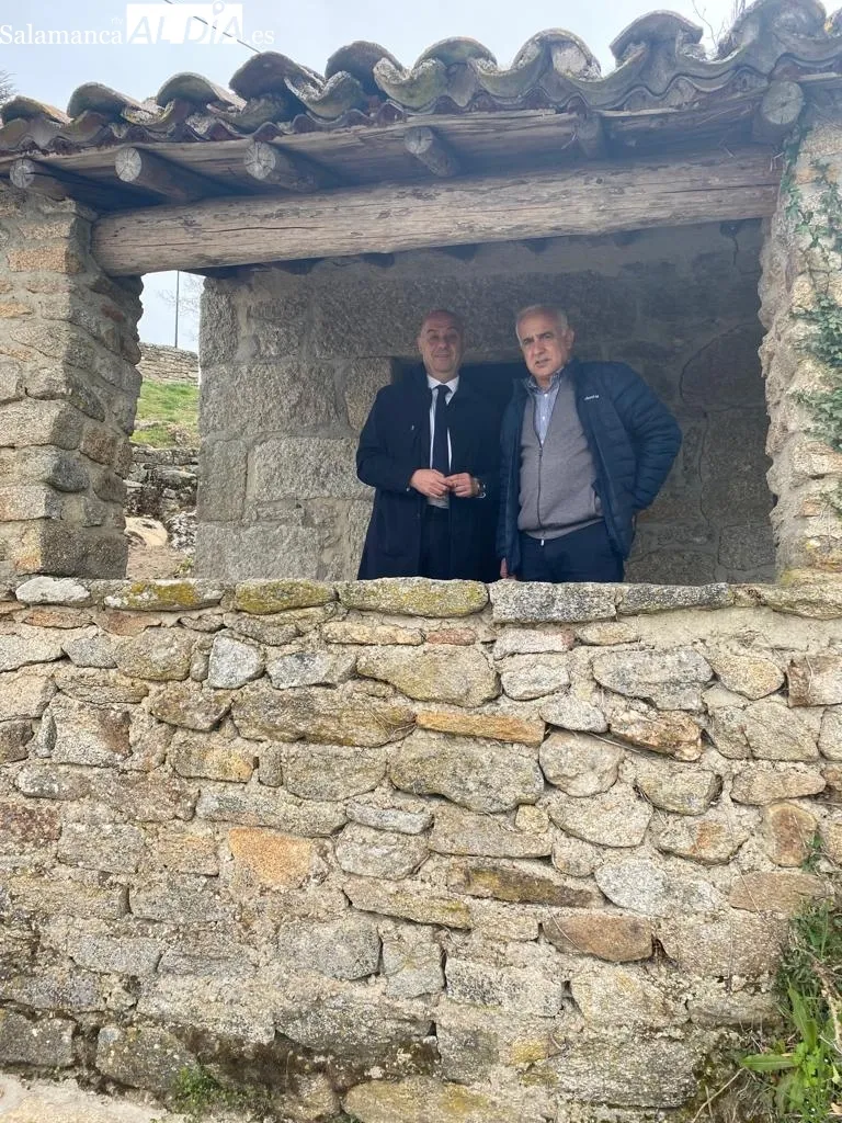 Pequeño mirador construido en el entorno del Castillo en Barruecopardo