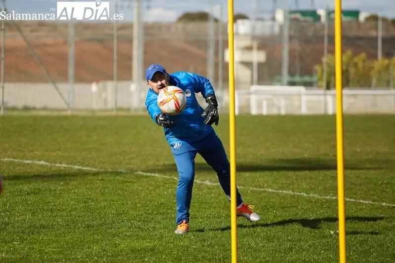 Galería de imágenes de Luis Hernández durante un entrenamiento con el filial del Salamanca UDS / Fotos: David Sañudo