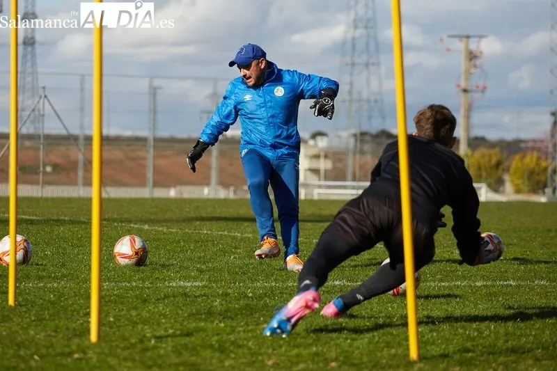 Galería de imágenes de Luis Hernández durante un entrenamiento con el filial del Salamanca UDS / Fotos: David Sañudo