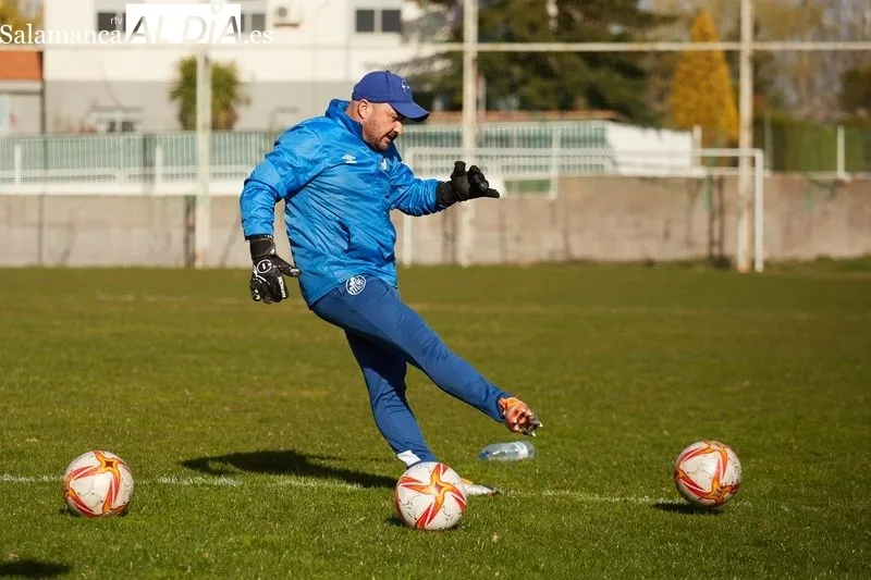 Galería de imágenes de Luis Hernández durante un entrenamiento con el filial del Salamanca UDS / Fotos: David Sañudo