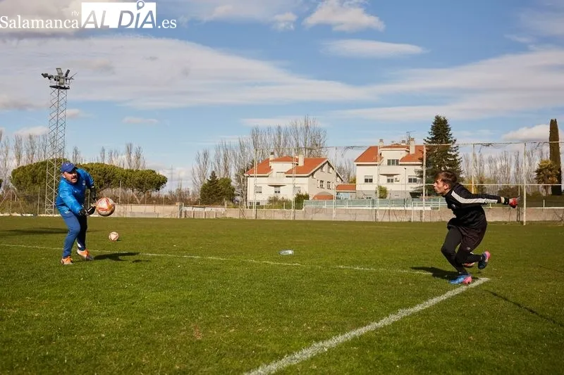 Galería de imágenes de Luis Hernández durante un entrenamiento con el filial del Salamanca UDS / Fotos: David Sañudo